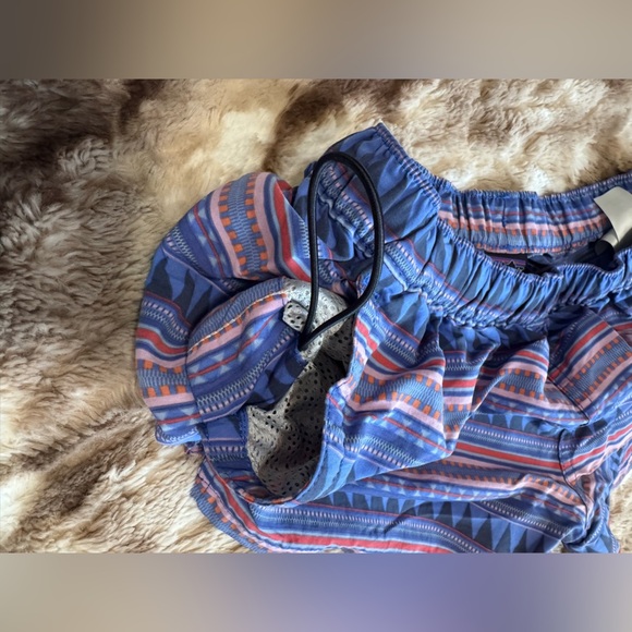 Patagonia Barely Baggies shorts aztec print - Picture 9 of 12